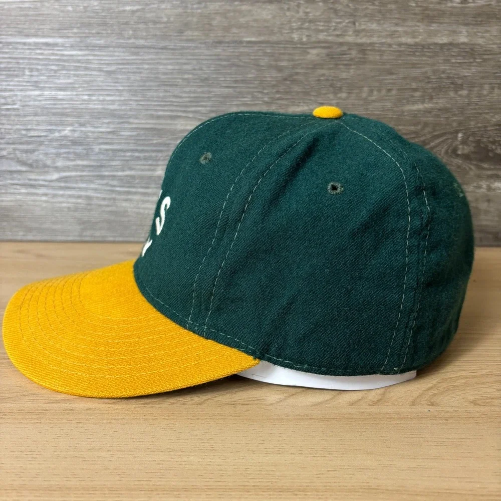 Vintage Oakland Athletics Hat Cap Fitted 7 Green Wool New Era USA Made
